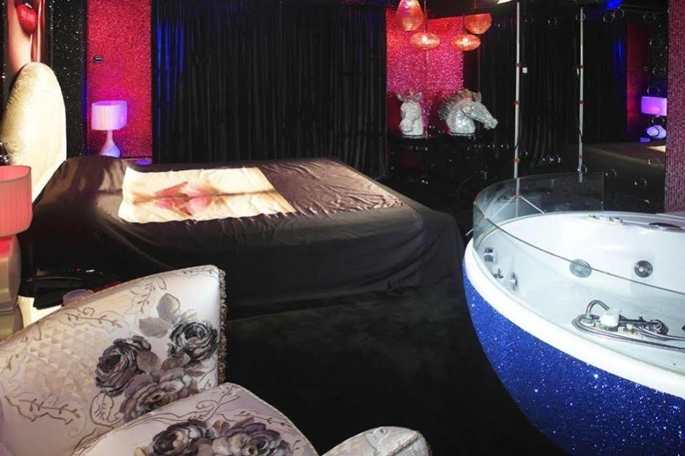 Priamos Hotel del amor Atenas